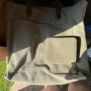 Window shopper and wallet